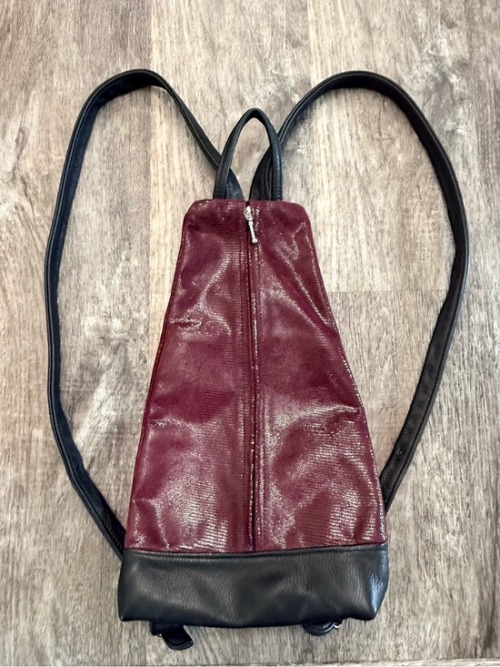 black and burgundy leather backpack Women's Italian for Work or Travel with 14 inch Laptop Compartment Three main zip compartments GREATBAGS Maple Leather Co Leather